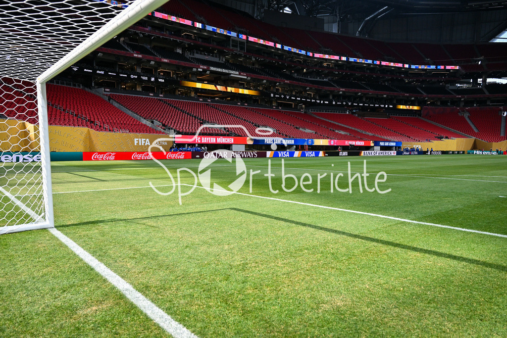 Paris Saint Germain - FC Bayern München | Im Viertelfinale der Club WM treffen heute Paris und der FC Bayern aufeinander / Symbolbild / Symbolfoto / FIFA Club World Cup: Paris Saint Germain - FC Bayern Muenchen, Mercedes Benz Stadium am 05.07.2025 / NOT FOR SALE IN USA