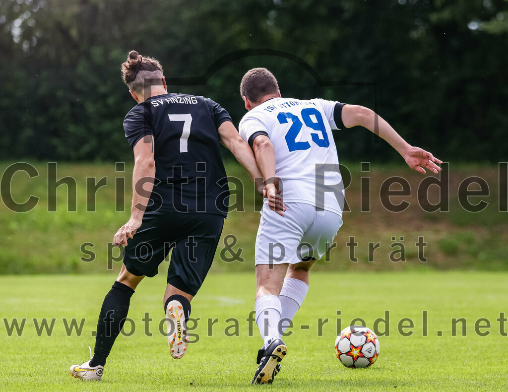 2023-09-03_006_SV_Anzing_gegen_TSV_Ottobrunn | Anzing, Deutschland, 03.09.2023:
Fußball, Kreisliga 2023 / 2024, Testspiel, 3. Spieltag, Endergebnis: 3:0

Christian Rickhoff (SV Anzing, #7), Paul Schade (TSV Ottobrunn, #29)

Foto: Christian Riedel / fotografie-riedel.net