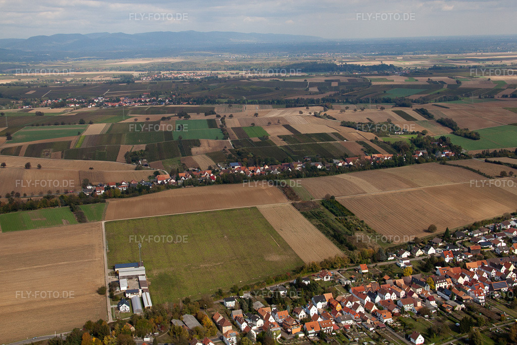 Luftbild: Ortsansicht von Süden im Ortsteil Schaidt in Wörth im Bundesland Rheinland-Pfalz in Deutschland. Foto: IMG_22503.jpg vom 15.10.2009 durch Werner Riehm/FLY-FOTO.de