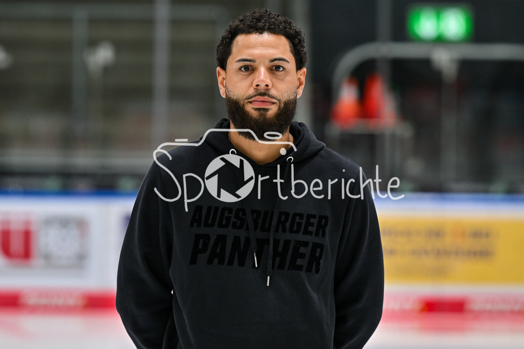 Augsburger Panther 2025/26 | im Bild Miles HOLLOWAY - Betreuer / Einzelfoto / Freisteller / Media Day Augsburger Panther: Curt-Frenzel Stadion am 06.08.2025