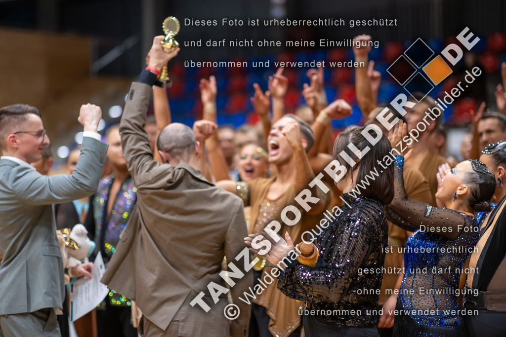 20260328-04185 | Hier finden Sie Tanz Bilder vom Latein und Standard Formationen tanzen. Sportbilder vom Tanzsport. Schöne Fotos und von Weltmeisterschaft, Europameisterschaft, Bundesliga, Regionalliga, Oberliga und Landesliga sowie von GOC Stuttgart, DanceComp, WM Bremen