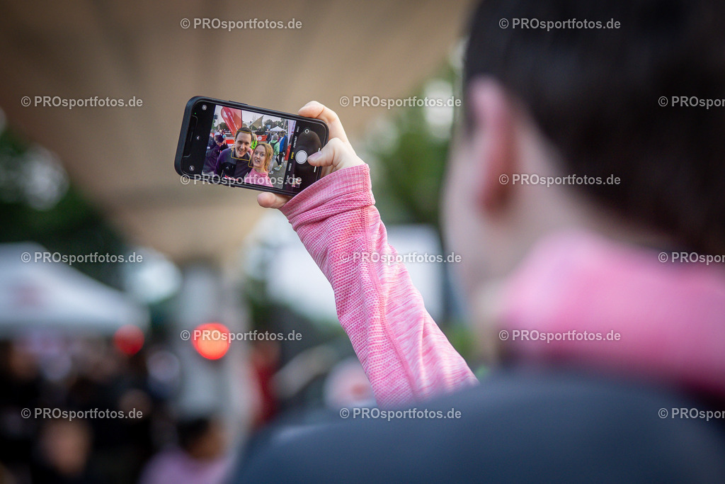 21. ASV Nachtlauf; Koeln, 08.05.24 | Impressionen vom 21. ASV Nachtlauf am 08.05.24 am Tanzbrunnen in Koeln. Foto: BEAUTIFUL SPORTS/Axel Kohring