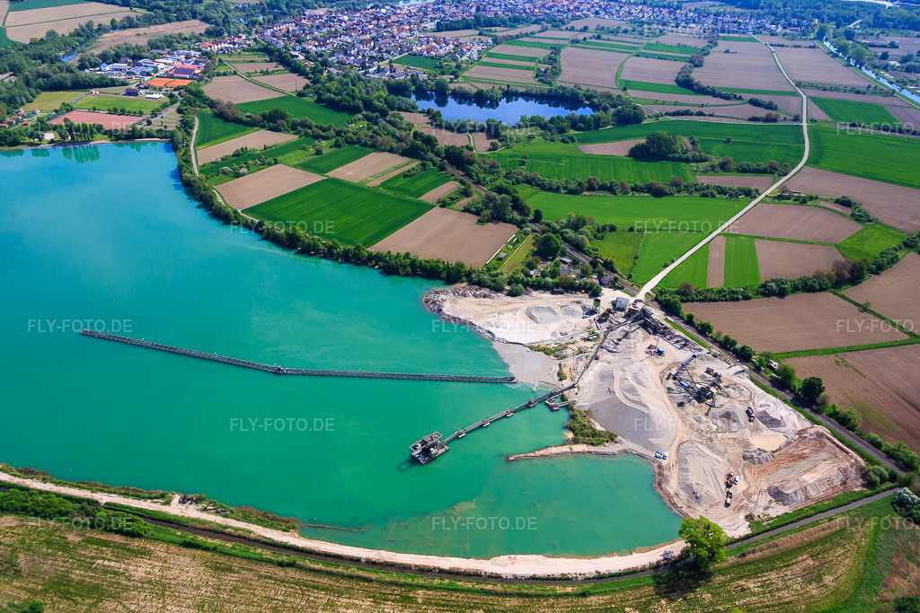 Luftbild: Kiesbagger am Epplesee in Neuburg am Rhein im Bundesland Rheinland-Pfalz in Deutschland. Foto: IMG_078579.jpg vom 08.05.2015 durch Werner Riehm/FLY-FOTO.de