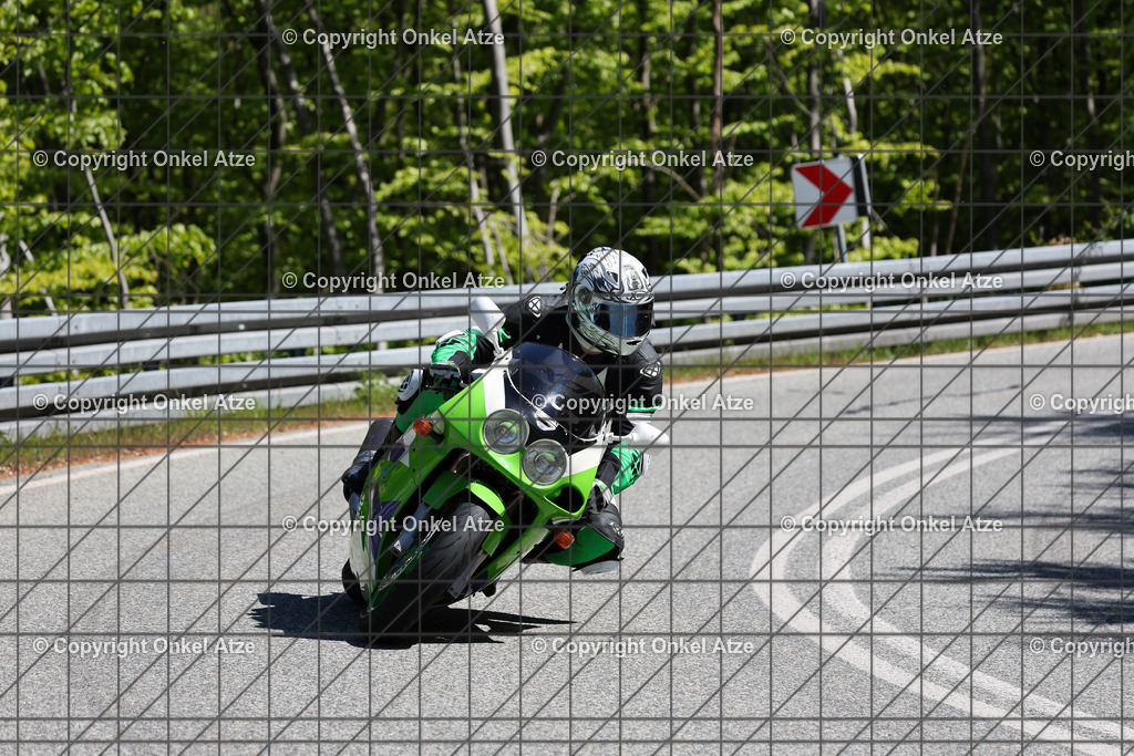 IMG_8620 | Fotograf am Kyffhäuser. Onkel Atze. Kyffhäuser Rennstrecke. Café36. Motorsportfotografie. - Realisiert mit Pictrs.com