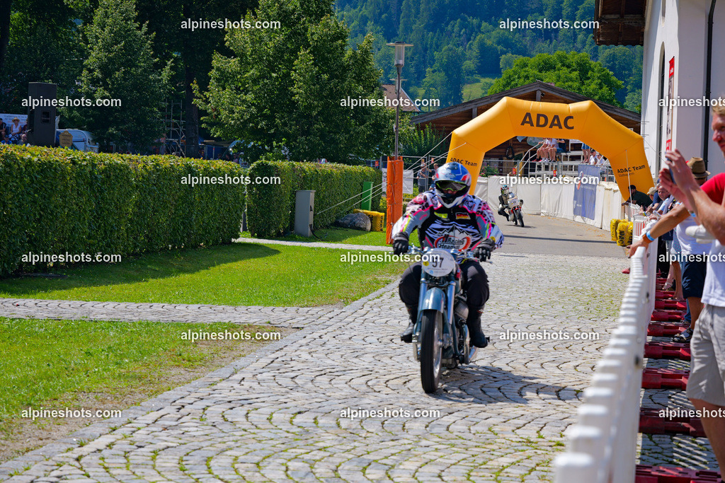 P1014766 | Erleben Sie atemberaubende, hochqualitative Fotos Ihrer Fahrt entlang der malerischen Alpenstraßen. Besuchen Sie alpineshots.com, um professionelle Aufnahmen Ihrer unvergesslichen Reise zu finden und zu kaufen - Realisiert mit Pictrs.com