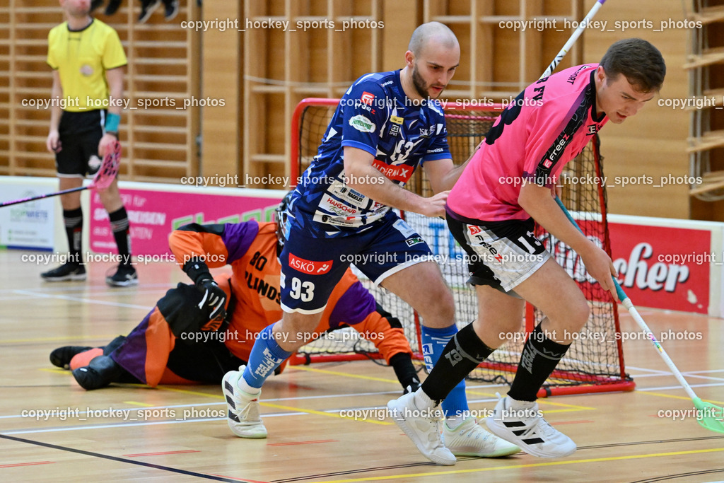 VSV Unihockey vs. Wiener Floorballferein 6.4.2024 | #93 Laurin Illing VSV Unihockey, #13 Vincent Hähnig Wiener Floorballverein, VSV Unihockey vs. Wiener Floorballferein 6.4.2024, VSV Unihockey vs. Wiener Floorballferein  am 06.04.2024 in Villach (Ballspielhalle St. Martin), Austria, (Photo by Bernd Stefan)