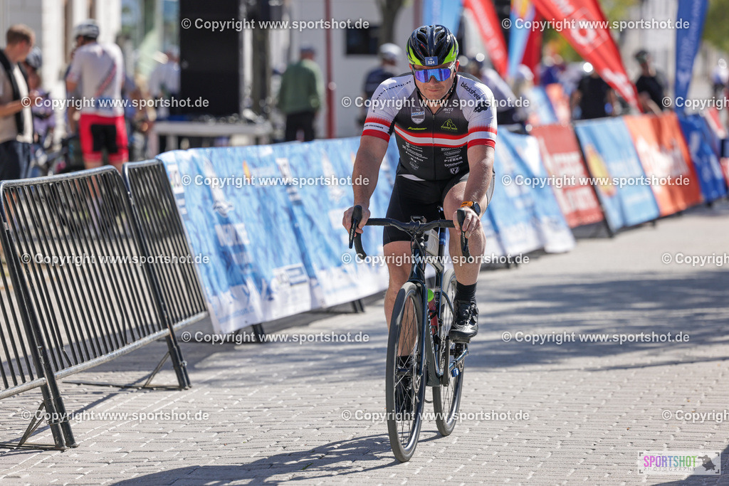 VJ__5541 | Neusiedlersee Radmarathon 2026@sportshot_your_pictrs #yourpictures#roadtowm2029 #nrm #neusiedlerseeradmarathon #neusiedlersee #neusiedlerseetourismus #burgenland #mörbisch #nrm26 #burgenlandtourismus #voglundco #poweredbyburgenlandtourismus #radsport #rad #marathon #ucigranfondo #visitburgenland #ucigranfondoworldseries