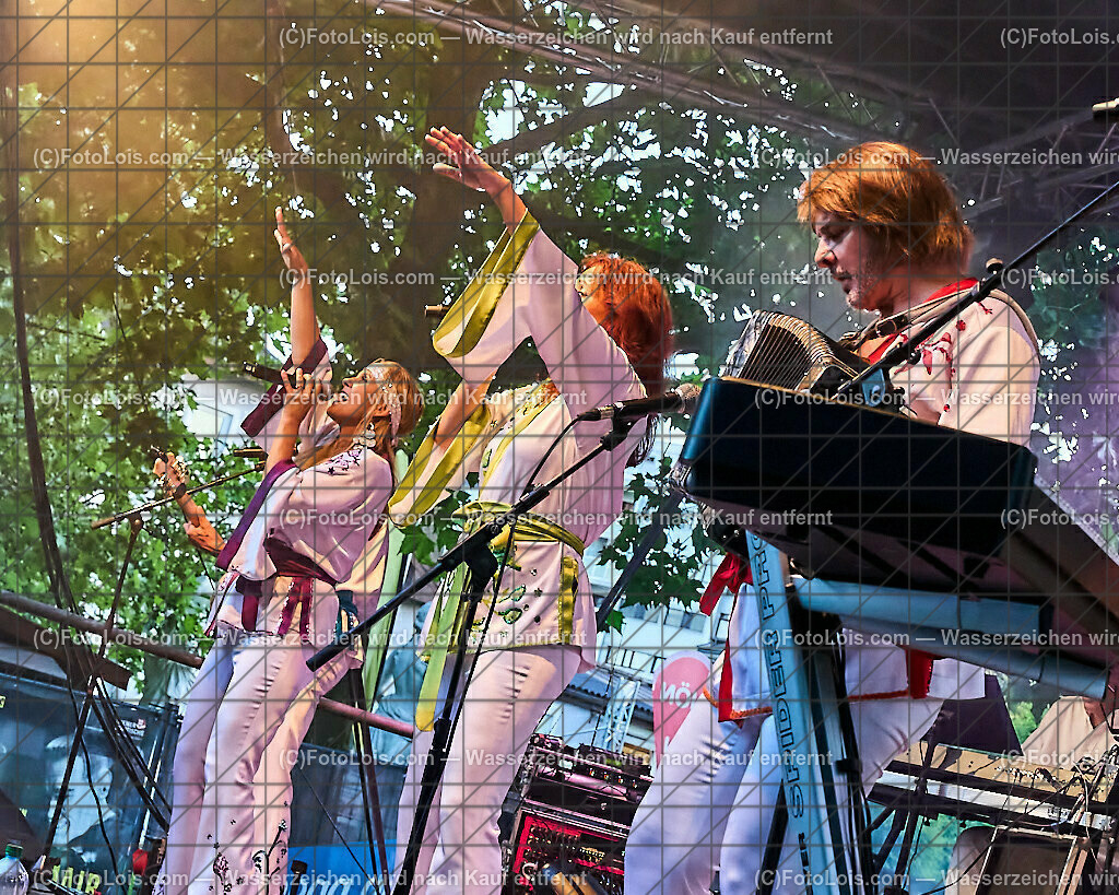 ALP2060_MAGIC of ABBA_MAMMA MIA | (C)FotoLois.com, Alois Spandl, MAMMA MIA - What a Show mit THE MAGIC of ABBA im Stadtpark Wieselburg, Fr 11. Aug. 2023.