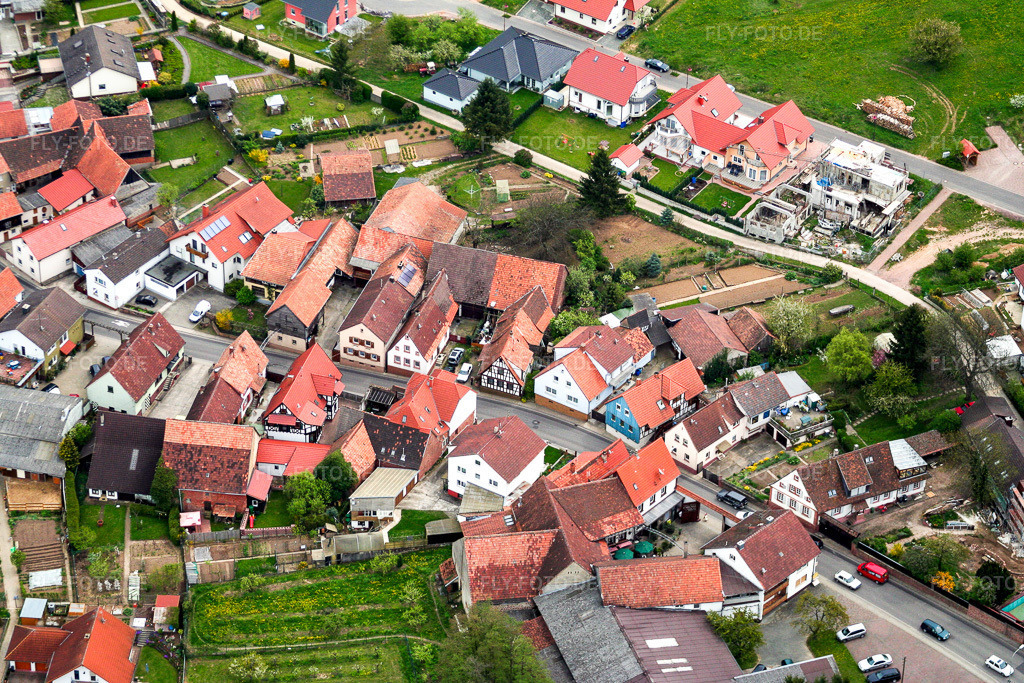 Luftbild: B427 von Norden in Oberhausen im Bundesland Rheinland-Pfalz in Deutschland. Foto: IMG_1757.jpg vom 01.05.2006 durch Werner Riehm/FLY-FOTO.de