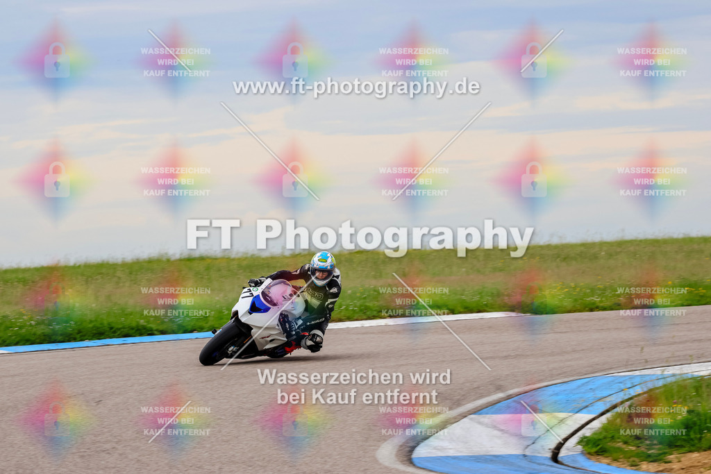 MotoTeam-2035 | Hier findet Ihr Bilder von Touristenfahrten auf der Nürburgring Nordschleife oder von anderen Veranstaltungen die ich besucht habe. Viel Spass beim Durch Schauen 