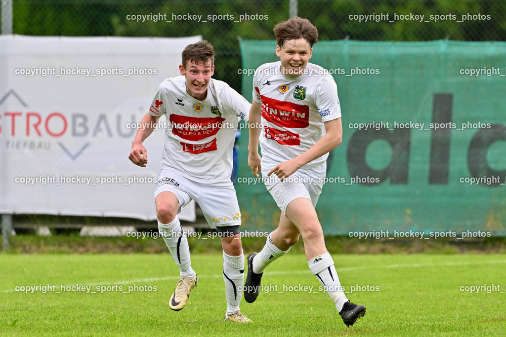 FC ASKÖ Gmünd vs. Rapid Lienz  | Jubel Rapid Lienz, #8 Lukas Schrott Rapid Lienz, #18 Oliver Gomig Rapid Lienz, FC ASKÖ Gmünd vs. Rapid Lienz , FC ASKÖ Gmünd vs. Rapid Lienz  am 02.06.2024 in Gmünd (Sportplatz Gmünd), Austria, (Photo by Bernd Stefan)