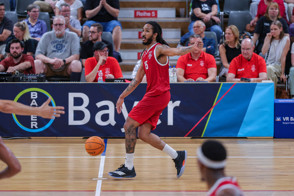 BAYER GIANTS vs VET-CONCEPT Gladiators Trier Test-69 | Fotos von Basketballspielen aus dem Raum NRW fotografiert von Gero Mueller-Laschet und Daniel Schaefer - Realisiert mit Pictrs.com