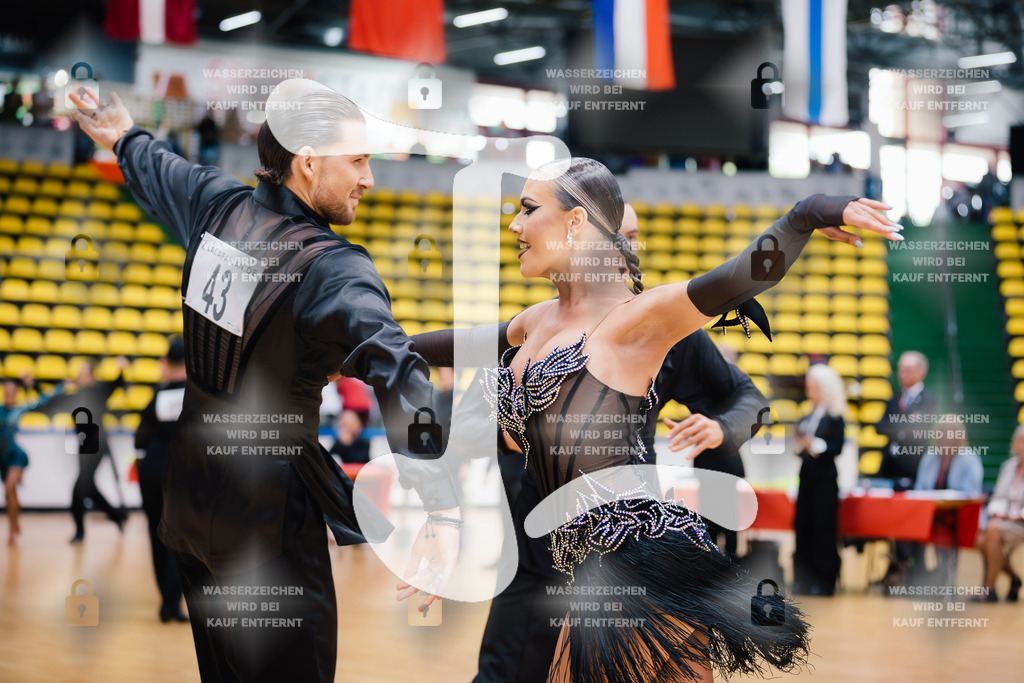 Hessen Tanzt WDSF International Open Latin 11th (43) Justin Lauer _ Rita Schumichin (TSC Saltatio Neustadt im TV 1860 Mußbach)-2025-05-18-4216 | Webshop for digital downloads and prints of dance sport, event & show photographer Julian Link - Realisiert mit Pictrs.com