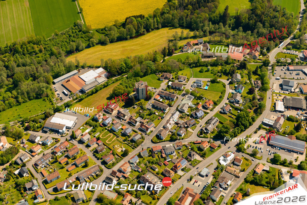 Das Luftbild zeigt :  Erbendorf - Die Luftaufnahme wurde 2024 vom UL-Flugzeug aus erstellt ( keine Drohne ) - Hochauflösende Luftaufnahme - Für grossformatige Ausdrucke geeignet. Die Geschenkidee !Mit Lizenz und Bildrechte bestellbar