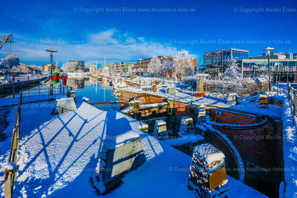 Stade Stadthafen Altstadt Winter Schnee_ELS_2288030126 | Fotos aus den Touristenorten aus Norddeutschland. - Realisiert mit Pictrs.com