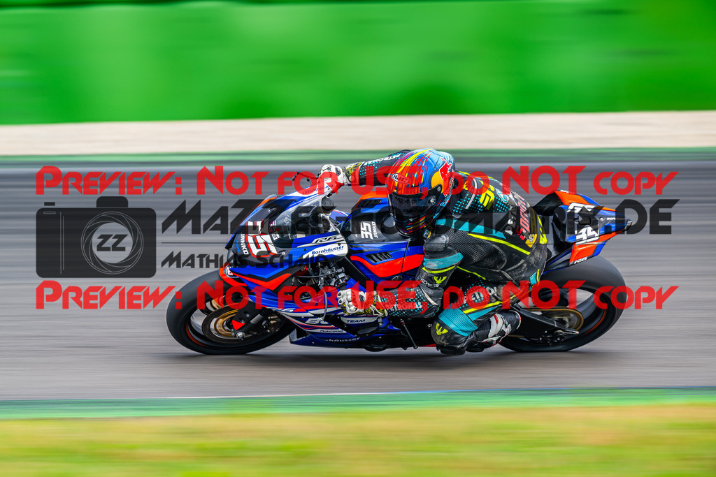 MaZZes_FotoMatrix_240702_6007705_4306 | WEISS