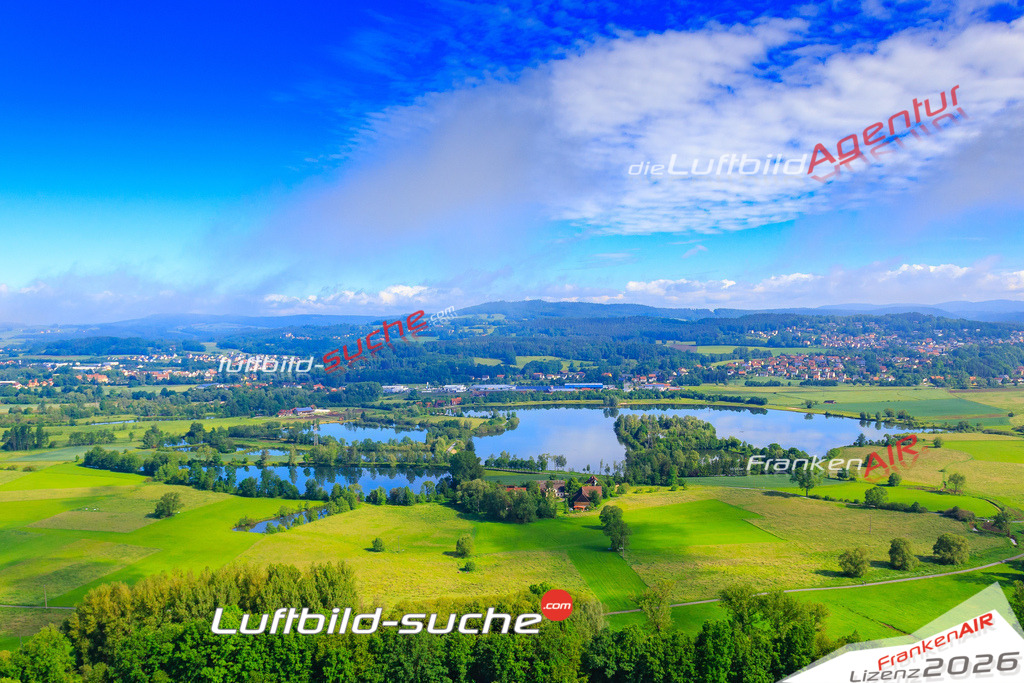 Die Luftaufnahme der Stadt Kulmbach wurde vom UL-Flugzeug heraus erstellt ( keine Drohne )- hohe Auflösung für beste Qualität