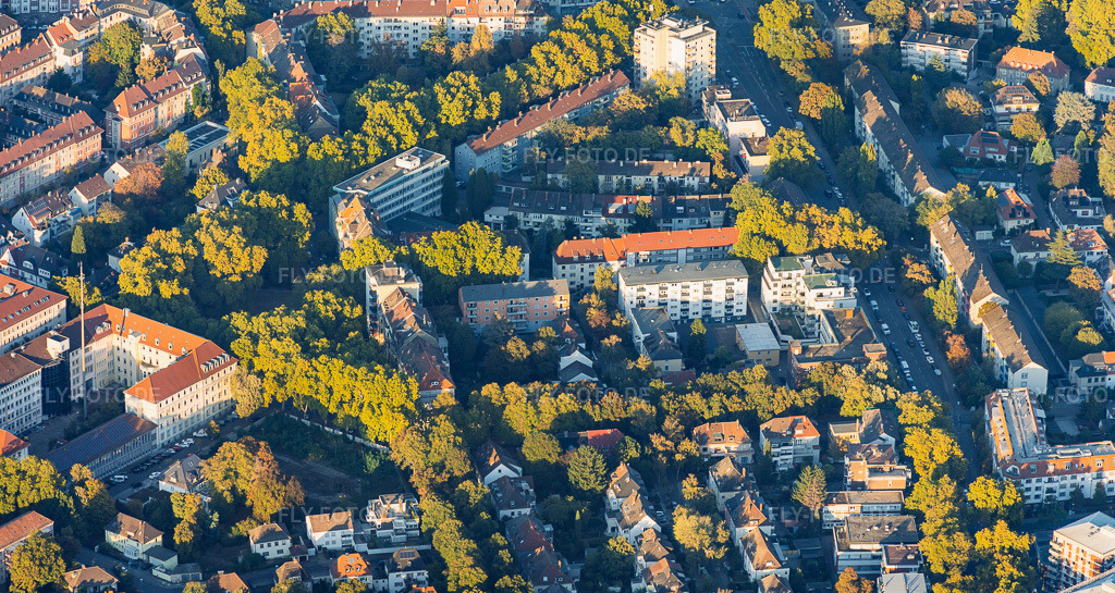Luftbild: Kurfürstenstraße, Lisztstraße und Bayernplatz im Ortsteil Süd in Ludwigshafen im Bundesland Rheinland-Pfalz in Deutschland. – Foto: IMG_159688-Pano.jpg vom 06.10.2026 durch Werner Riehm/FLY-FOTO.de – Auflösung des Originals: 7462 x 3975 px