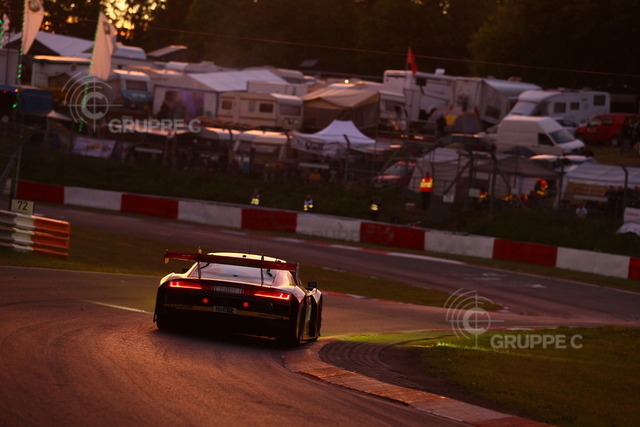 20220526-HE1370-24hNR | Motorsport-Fotografie: DTM, 24h Nürburgring und GT-Action in hochauflösenden Bildern. Entdecke packende Rennmomente & Impressionen direkt aus der Boxengasse. - Realisiert mit Pictrs.com
