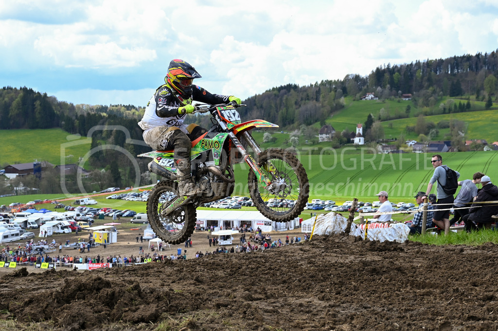 Motocross Schlatt bei Winterthur - 29. April 2023 | #192 Sutter Roman aus Menziken (CH) auf KTM in der Kategorie Hobby Open am Motocross Schlatt bei Winterthur, 29. April 2023.
Instagram: @mx_schlatt | @mc_wila | @sam_schweiz
Bild: Sportfotografie Markus Aeschimann | www.markus-aeschimann.ch - Realisiert mit Pictrs.com