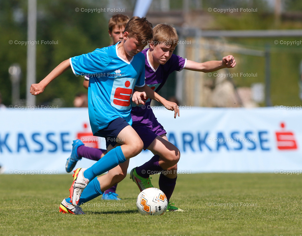 A_LUI_010622_57 | SPORT,FUSSBALL,SPARKASSE SCHUELERLIGA LANDESFINALE 2022 PETTENBACH 01.06.2022 IM BILD: (LAMBACH VIOLETT) UND (ROHRBACH BLAU) FOTO.FOTOLUI