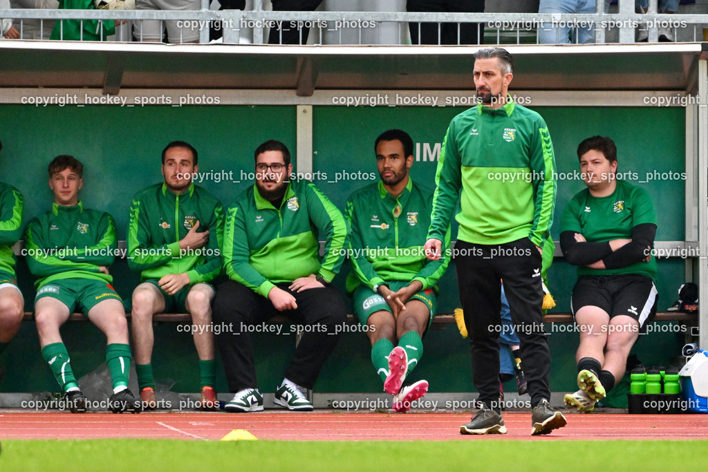 SV Rapid Lienz vs. URC Thal Assling | Spielerbank SV Rapid Lienz, Headcoach Thal Assling Bernd Albert Feil, Asisstentcoach Rapid Lienz Tolga Sarisaltik, #11 Danijel Panic Rapid Lienz, #22 Christian Jonas Tschojer Rapid Lienz, SV Rapid Lienz vs. URC Thal Assling, SV Rapid Lienz vs. URC Thal Assling am 08.06.2024 in Lienz (Dolomiten Satadion), Austria, (Photo by Bernd Stefan)