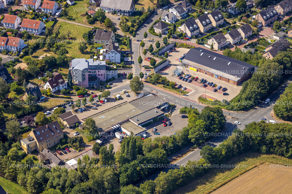 Hattingen220807927 | Luftbild, Nahversorgungszentrum mit Lidl und Edeka Supermarkt, Holthausen, Hattingen, Ruhrgebiet, Nordrhein-Westfalen, Deutschland