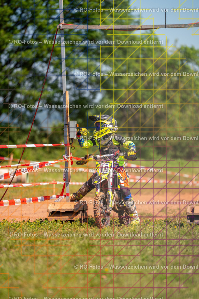 Wolfshausen 1 Lauf -949 | Sportfotografie von RO-Fotos: Motorsport, Motocross, Enduro, Laufveranstaltungen und Triathlon. Professionelle Fotos von Sportlern und Events. - Realisiert mit Pictrs.com