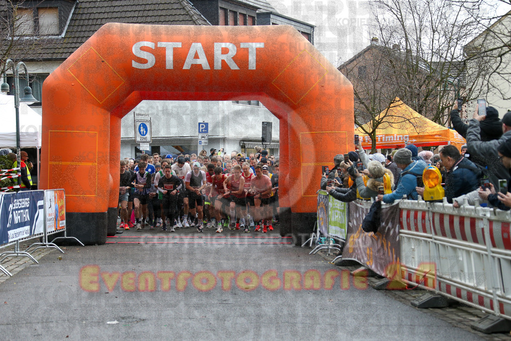 251130_1133_EX1_7962 | Sportfotografie im Rhein-Sieg Kreis, Köln, Bonn, NRW, Rheinland Pfalz, Hessen, etc. Unser Tätigkeitsfeld umfasst den Laufsport vom Volkslauf über den Marathon, Duathlon, Triathon bis zum Ultralauf wie Kölnpfad Ultra oder Schindertrail.