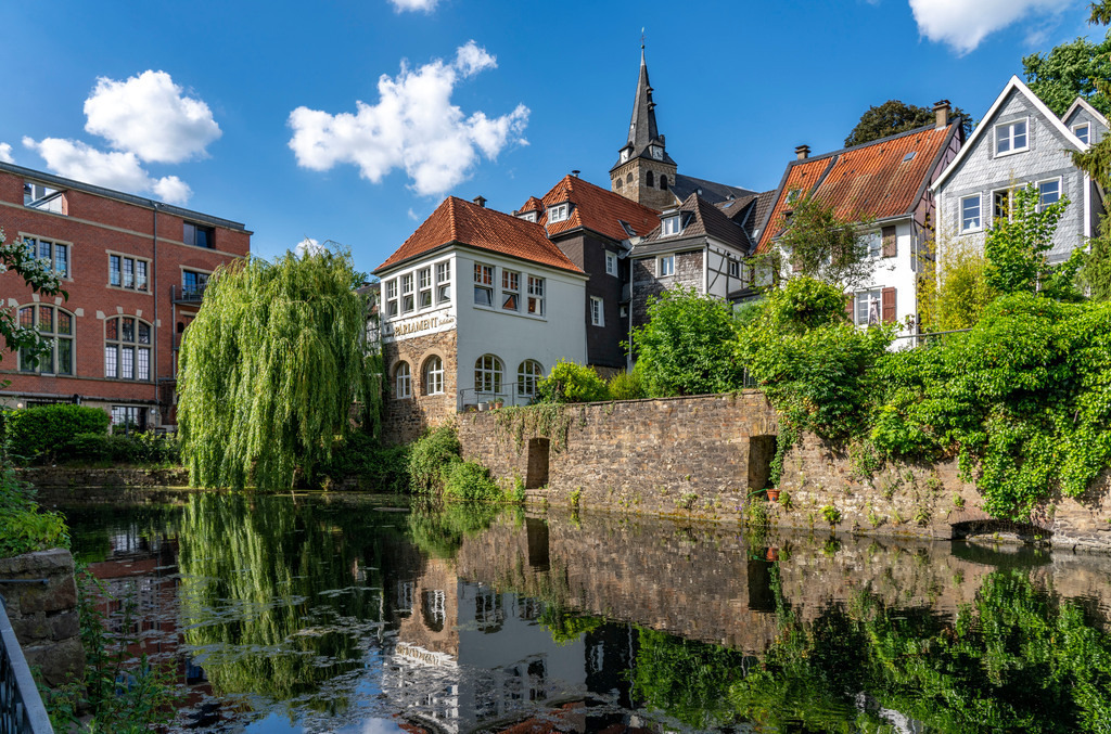 JT-220529 | Die Altstadt von Essen-Kettwig, Mühlengraben,  Essen NRW, Deutschland,  - Realisiert mit Pictrs.com