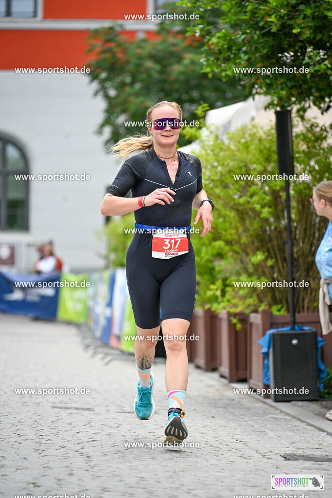 SZI_8142 | Stadttriathlon Erding 2025. #yourpictrs #sportshot_your_pictrs @Sportshotphotography #stadttriathlonerding Copyright: www.sportshot.de