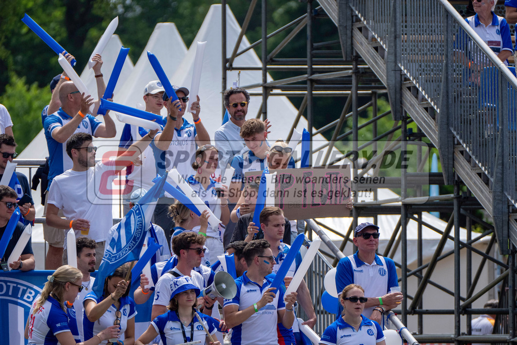 Final4_20250531-1300-HK107616 | Krefeld, Deutschland, 31.05.2025:  Feldhockey Final4 2025 – „Deutsche Feldhockey-Meisterschaften 2025“ im Gerd-Wellen-Hockeyanlage am 31.05.2025 in Krefeld, Deutschland. (Foto von Kramhöller/Fehrmann/Kaste)Krefeld, Germany, 31.05.2025: Feldhockey Final4 2025 – „Deutsche Feldhockey-Meisterschaften 2025“ in Gerd-Wellen-Hockeyanlage at 31.05.2025 in Krefeld, Deutschland. (Foto from Kramhöller/Fehrmann/Kaste)