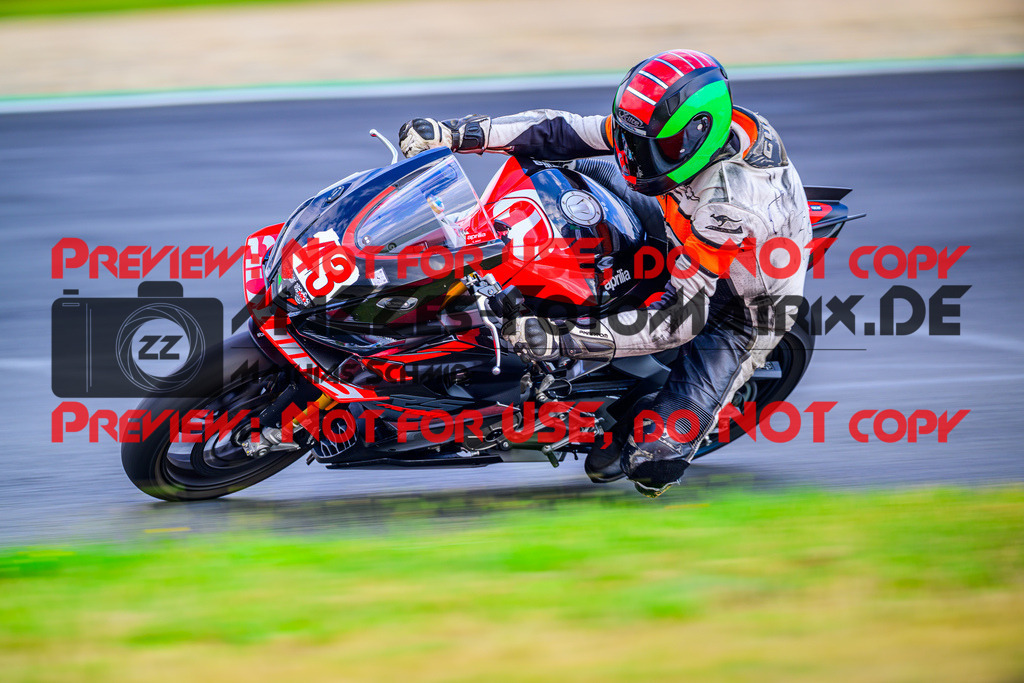 MaZZes_Fotomatrix_20250723_6007705_7690 | ROT