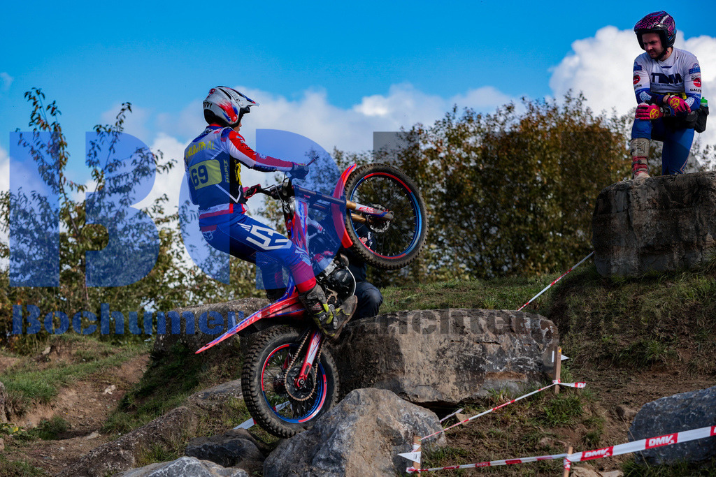 SES_DMTRIA20240929-12 | bond - Realisiert mit Pictrs.com