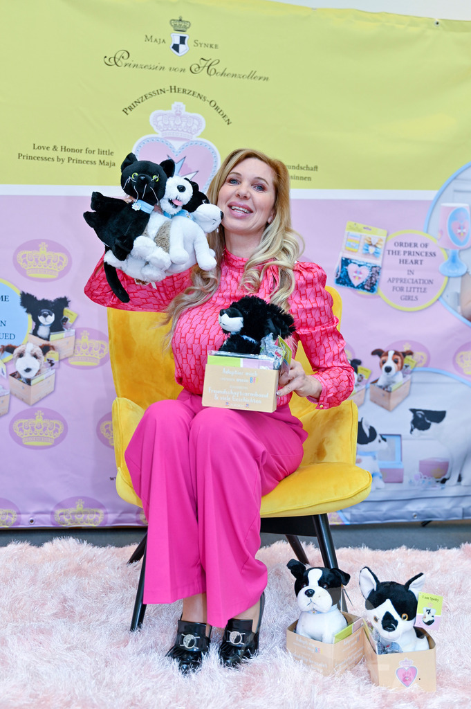 _DWA6902 | Maja Prinzessin von Hohenzollern bei der Presse-Preview der Nürnberger Spielwarenmesse 2023 auf dem Messegelände. Nürnberg, 31.01.2023 - Realisiert mit Pictrs.com