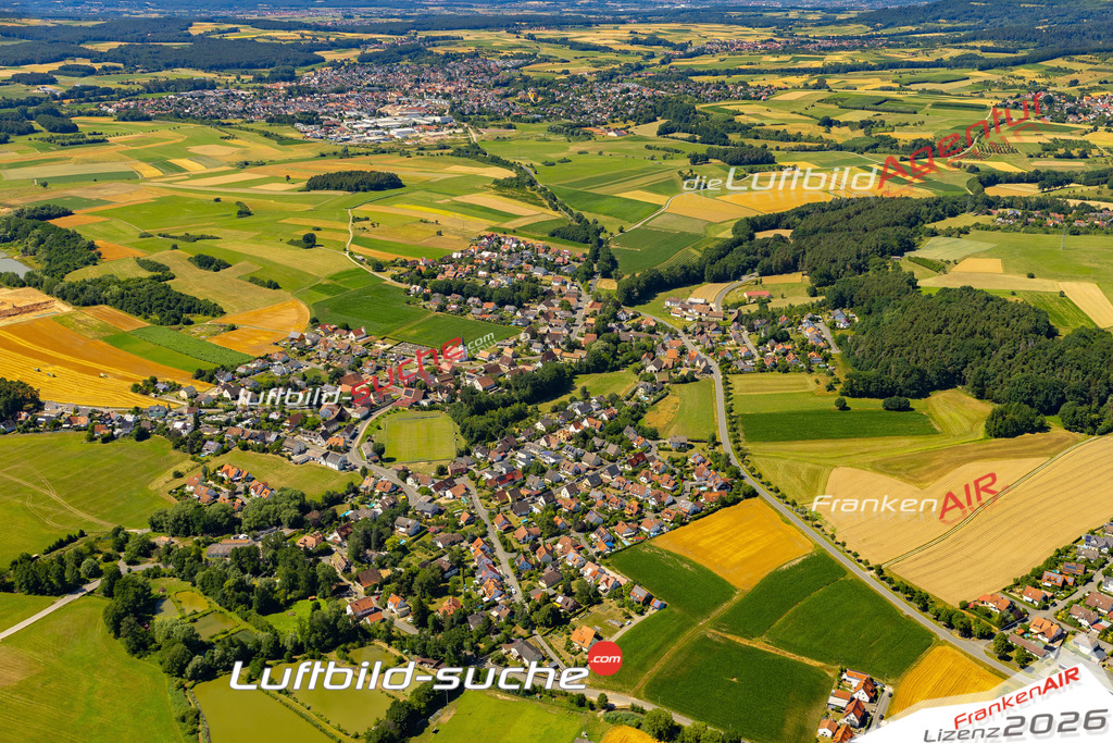 Das Luftbild der Stadt Kleinsendelbach wurde 2022 vom Flugzeug heraus erstellt (keine Drohnen-Aufnahmen) Aufnahmehöhe ca.450 Meter- hohe Bildauflösung und Druck-Qualität. Garantiert!