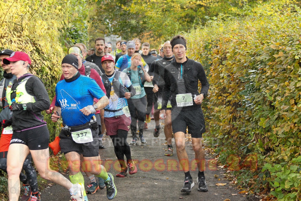 251026_1005_EV4_4116 | Sportfotografie im Rhein-Sieg Kreis, Köln, Bonn, NRW, Rheinland Pfalz, Hessen, etc. Unser Tätigkeitsfeld umfasst den Laufsport vom Volkslauf über den Marathon, Duathlon, Triathon bis zum Ultralauf wie Kölnpfad Ultra oder Schindertrail.