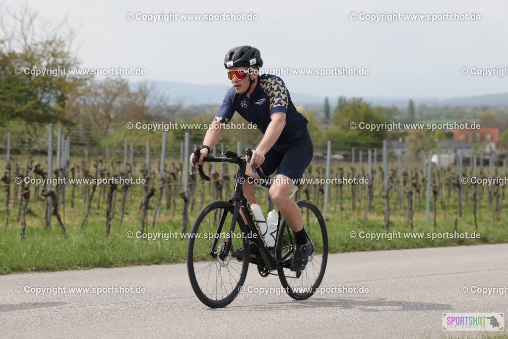 368A4902 | Neusiedlersee Radmarathon 2026@sportshot_your_pictrs #yourpictures#roadtowm2029 #nrm #neusiedlerseeradmarathon #neusiedlersee #neusiedlerseetourismus #burgenland #mörbisch #nrm26 #burgenlandtourismus #voglundco #poweredbyburgenlandtourismus #radsport #rad #marathon #ucigranfondo #visitburgenland #ucigranfondoworldseries