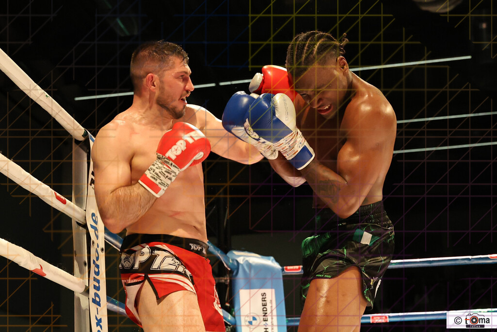 Akingbade vs Braun 25.04.2026 tomafocus Tb00122 | professionelle Sport- und Eventfotografie von Tomafocus – dynamische Bilder, emotionale Momente und hochwertige Aufnahmen für jeden Anlass. - Realisiert mit Pictrs.com