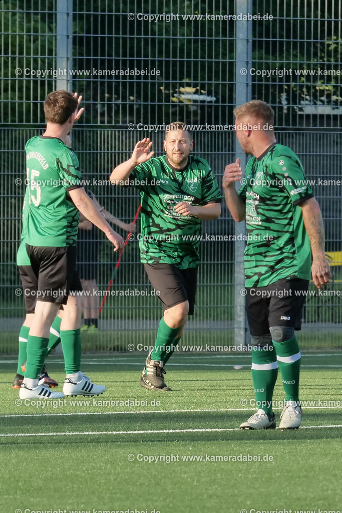 Fußball Kreispokal 25/26 Ü 32 : Spiel um Platz 3 : SV 08/29 Friedrichsfeld - SV Ringenberg AH  2 : 1 | Fußball Kreispokal 25/26 Ü 32 : Spiel um Platz 3 : SV 08/29 Friedrichsfeld - SV Ringenberg AH  2 : 1Spielort : Voerde Friedrichsfeld - Realisiert mit Pictrs.com