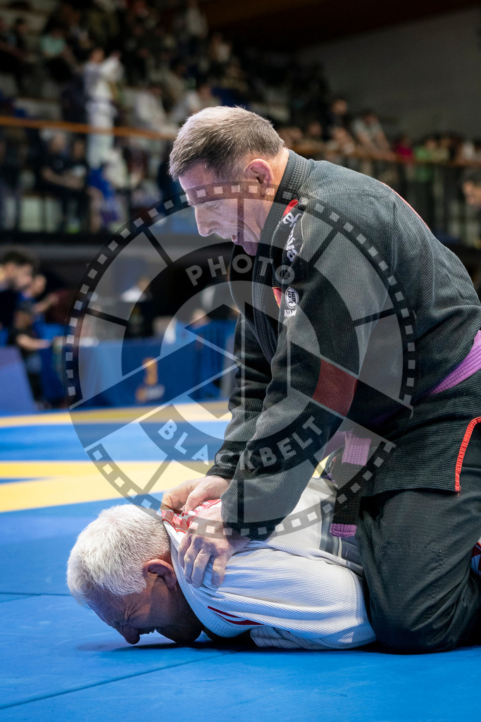 20240125PBB01098 | Fighters compete during the sixth day of the Brazilian Jiu-jitsu European Championship of the IBJJF in Paris, France, on January 25, 2024.