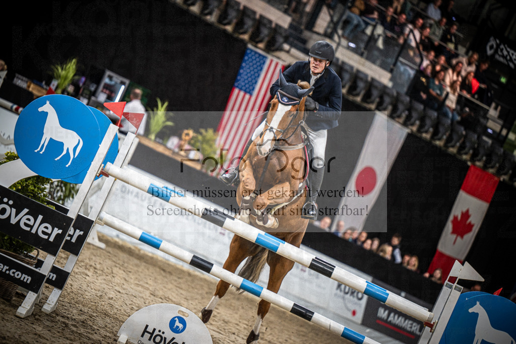 DOS_1170 | Entdecke hochwertige Reitturnierfotos von Foto Oger. Professionell, emotional und authentisch – jetzt Lieblingsmomente im Shop bestellen.Deutschlandweite Turnierfotografie. - Realisiert mit Pictrs.com