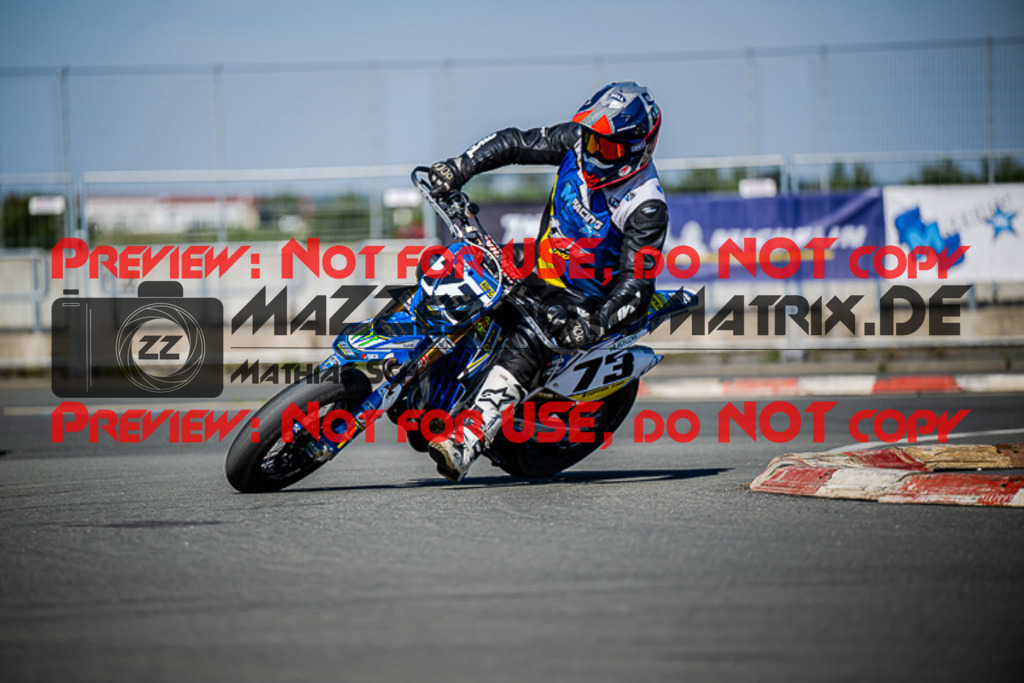 MaZZes_FotoMatrix_220903_0640 | UE40