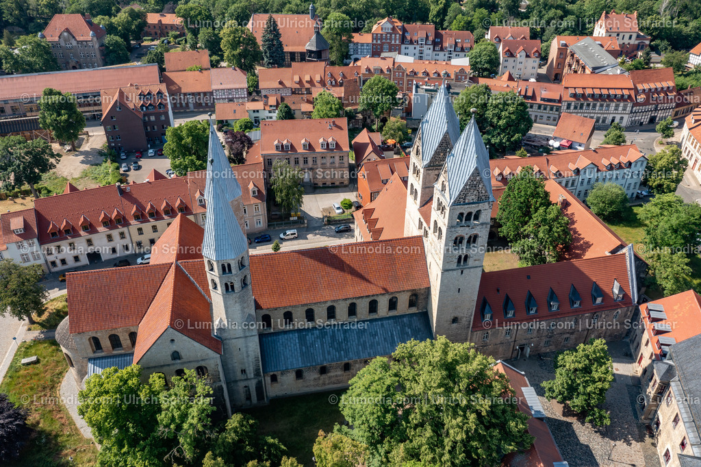 10049-51658 - Luftbild Halberstadt | Stockfoto und Bilderpool mit Bildmaterial aus Deutschland, dem Harz, Halberstadt, Quedlinburg, Wernigerode und weltweit. Qualitativ hochwertige und professionelle Fotos anschauen und kaufen. - Realisiert mit Pictrs.com