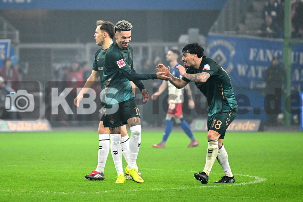 KBS Picture_HSV-WerderBremen_046 | Werder Bremen Torjubel zum 2:2 v.l. Torschuetze Njinmah Justin (Werder Bremen) und Puertas Cameron (Werder Bremen) ,Sportplatz :  Volksparkstadion, - Realisiert mit Pictrs.com