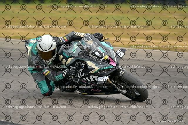 25bt05-0881 | markuskiefer.com - Realisiert mit Pictrs.com
