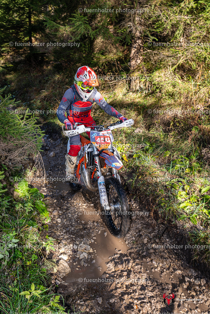 fuernholzer_251026-C1-198 | Fotografische Impressionen von der Red Stag Enduro Extreme by fuernholzer-photography.com. Endurosport in Österreich fotografisch festgehalten von fuernholzer. Auftragsfotografie für Private, Gewerbefotos und Industriefotografie. Eventfotografie, Sportfotografie und Motorsportfotografie. Anbieter von Fotoworkshops, Fototraining, fotografischen Vorträgen und Fotoseminaren.