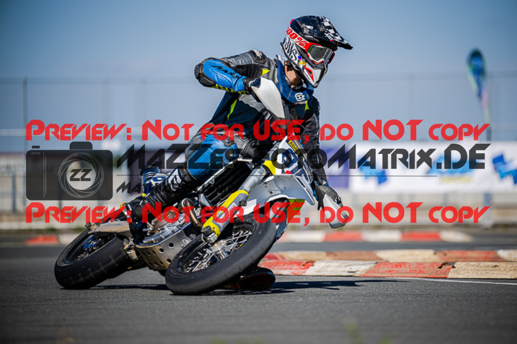 MaZZes_FotoMatrix_220903_0879 | S3