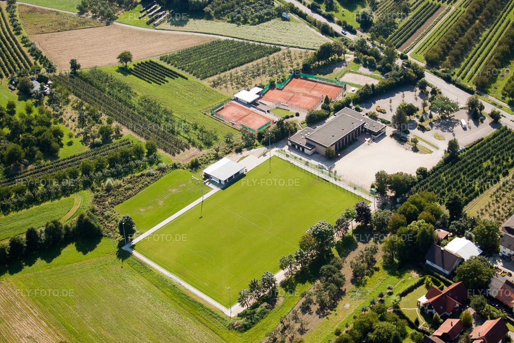 Luftbild: Sportplätze im Ortsteil Mösbach in Achern im Bundesland Baden-Württemberg in Deutschland. Foto: IMG_31523.jpg vom 09.08.2010 durch Werner Riehm/FLY-FOTO.de