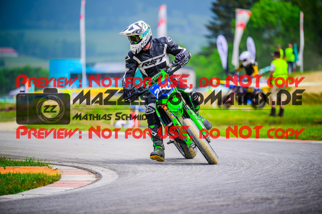 MaZZes_FotoMatrix_240608_6021986_5086 | YOUNGSTER